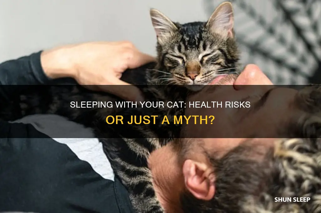 do people who sleep with their cat get sick