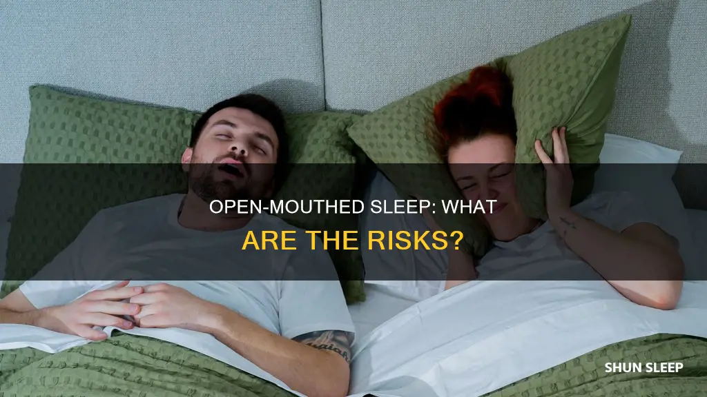 what happens when u sleep with your mouth open